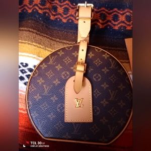 Louis Vuitton petite Boite Chapeau